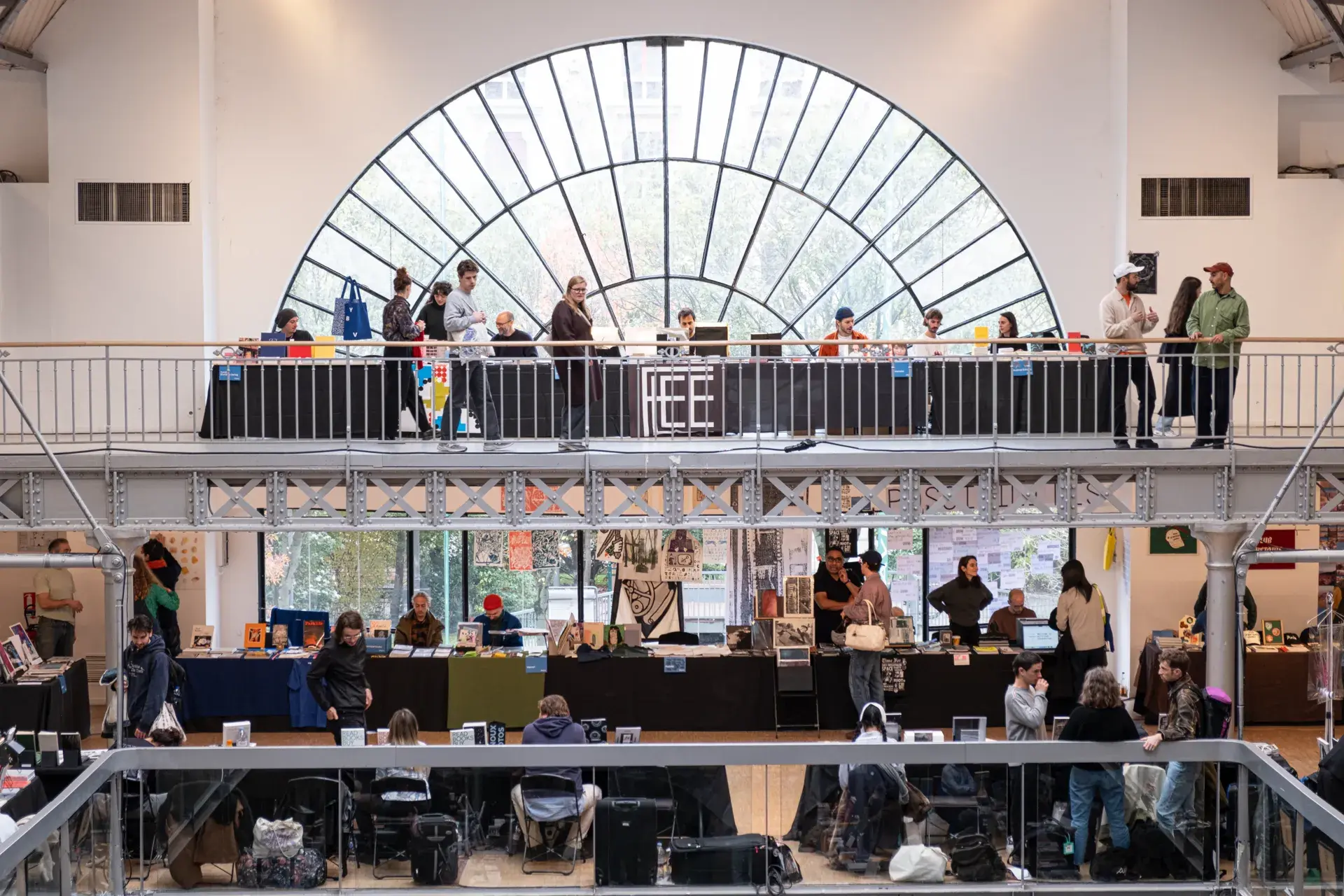 241109-OFFPRINTPARIS24-ADRIANDEWEERDT-11 - 1920 x 1280