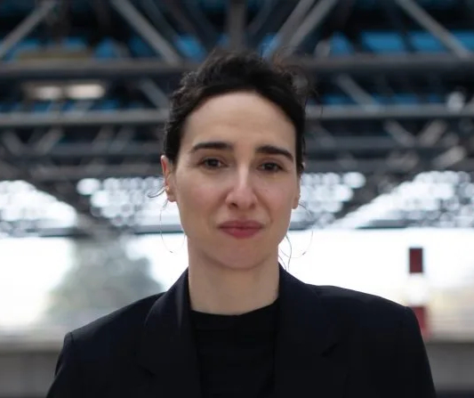 2_Bini_Potrait_Marc-Delachaux_web-683x1024 (1)