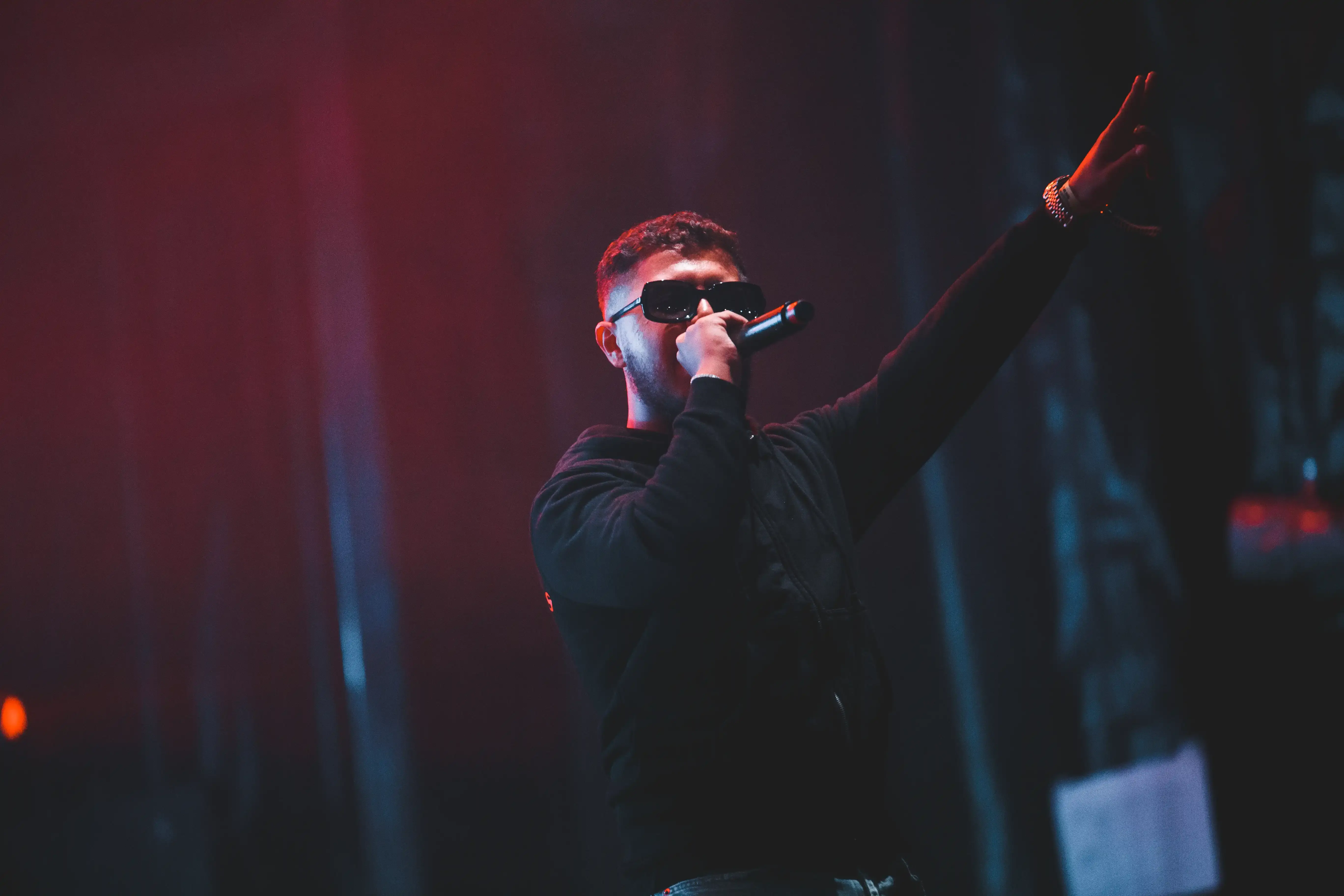 Hamza en concert à LUMA Arles dans le cadre d'une collaboration avec WE LOVE GREEN