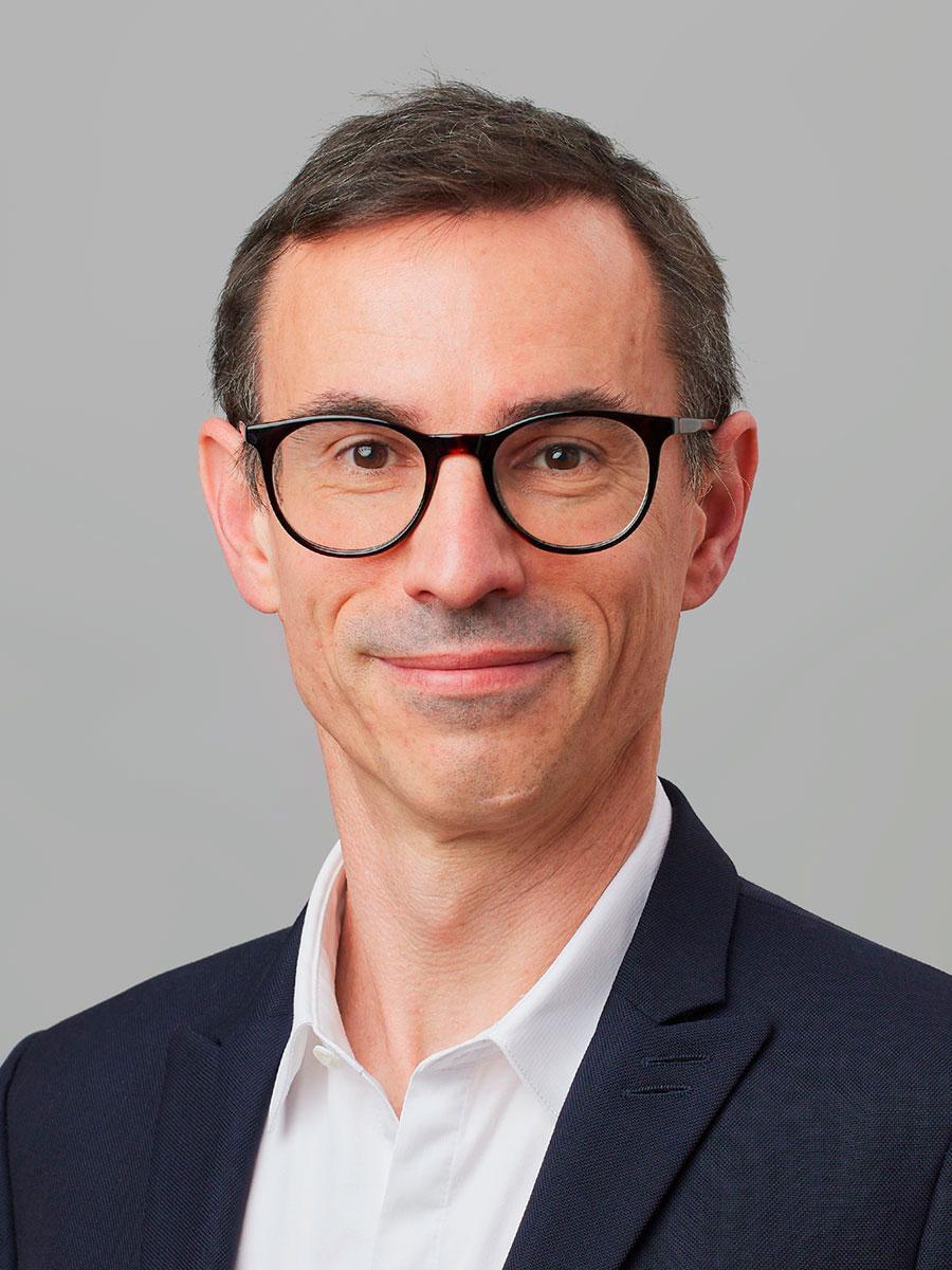 personinfo.person-portrait.MTg5ODg2