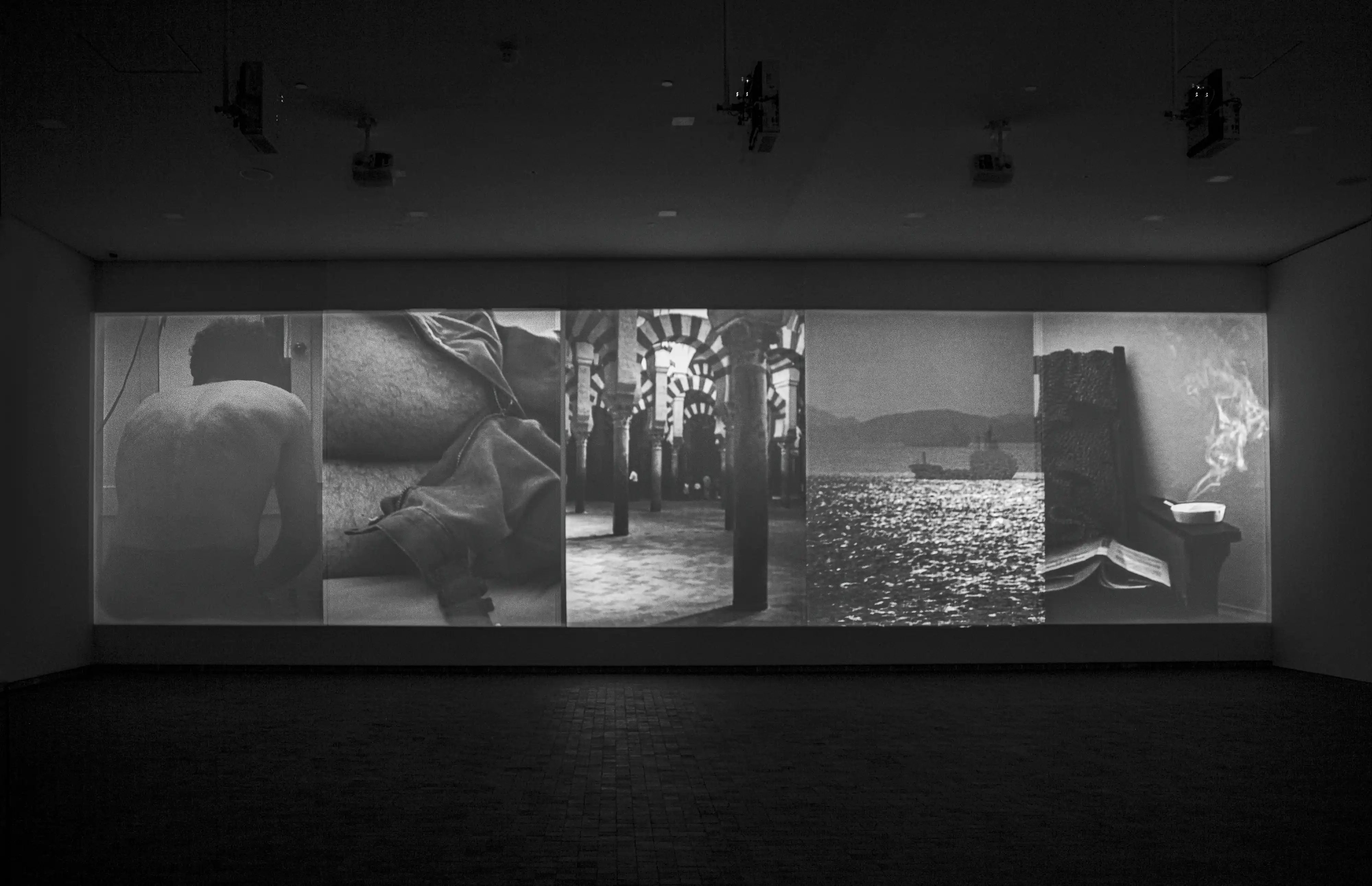 20220922_LUMA_GARY HILL_SELECT LUMA_20220922_LUMA_GARY HILL_EXHIBITION__F9A0196_Joana Luz_Joana Luz
