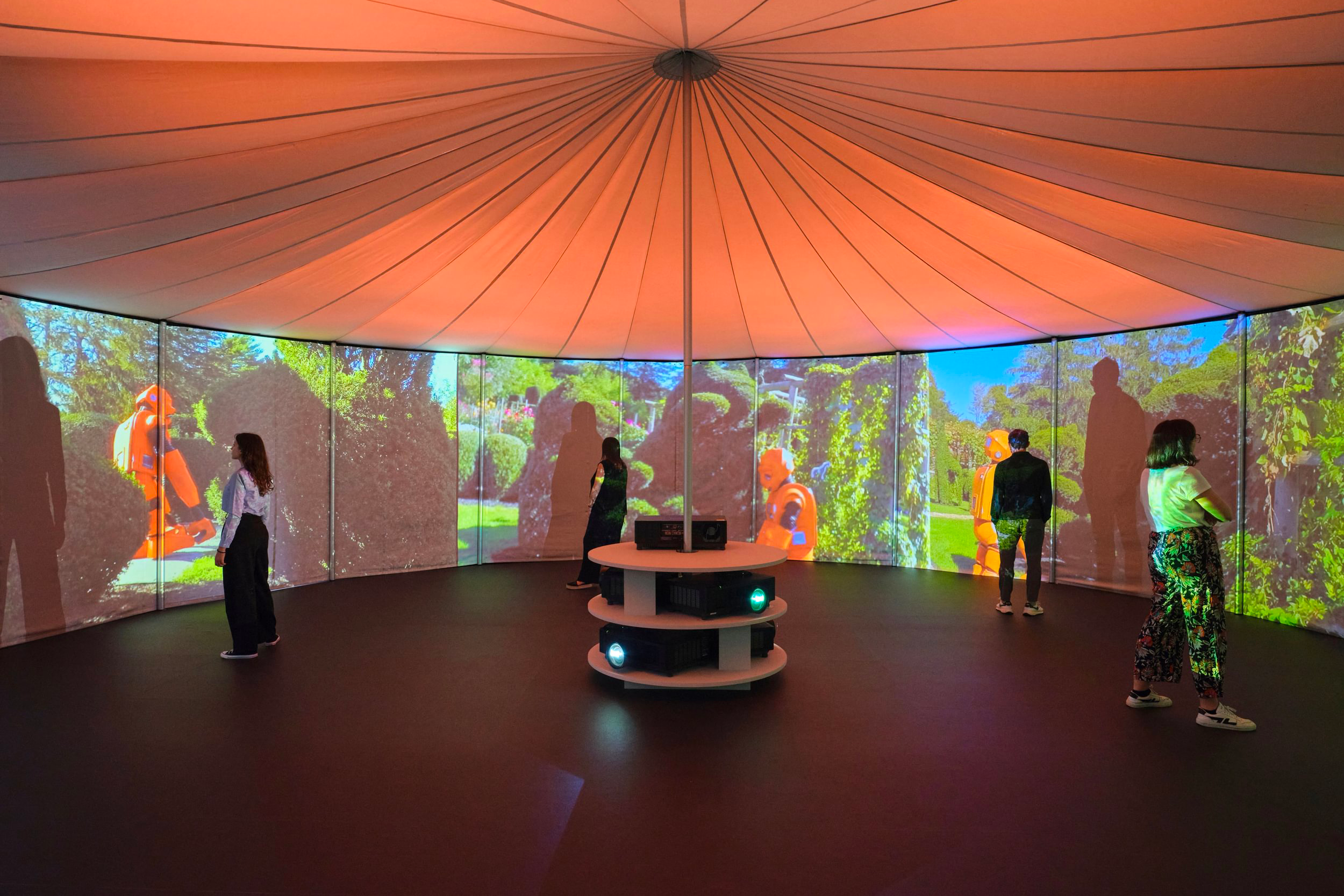 V2240531-LUMA-DIANATHATER-VICTOR&SIMON_GRÉGOIREDABLON-4 - Large